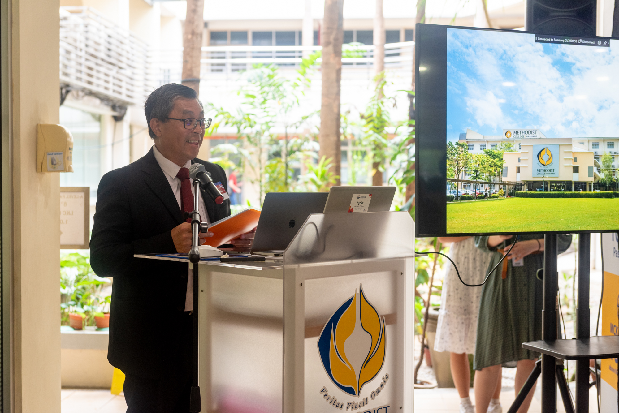 MCKL's CEO Dr Chua Ping Yong giving his welcoming speech