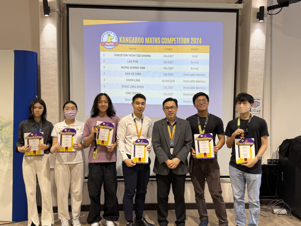 The winners of Kangaroo Maths Competition 2024 alongside their teacher advisor, Dr Lim Chien Sheng (fourth from left)